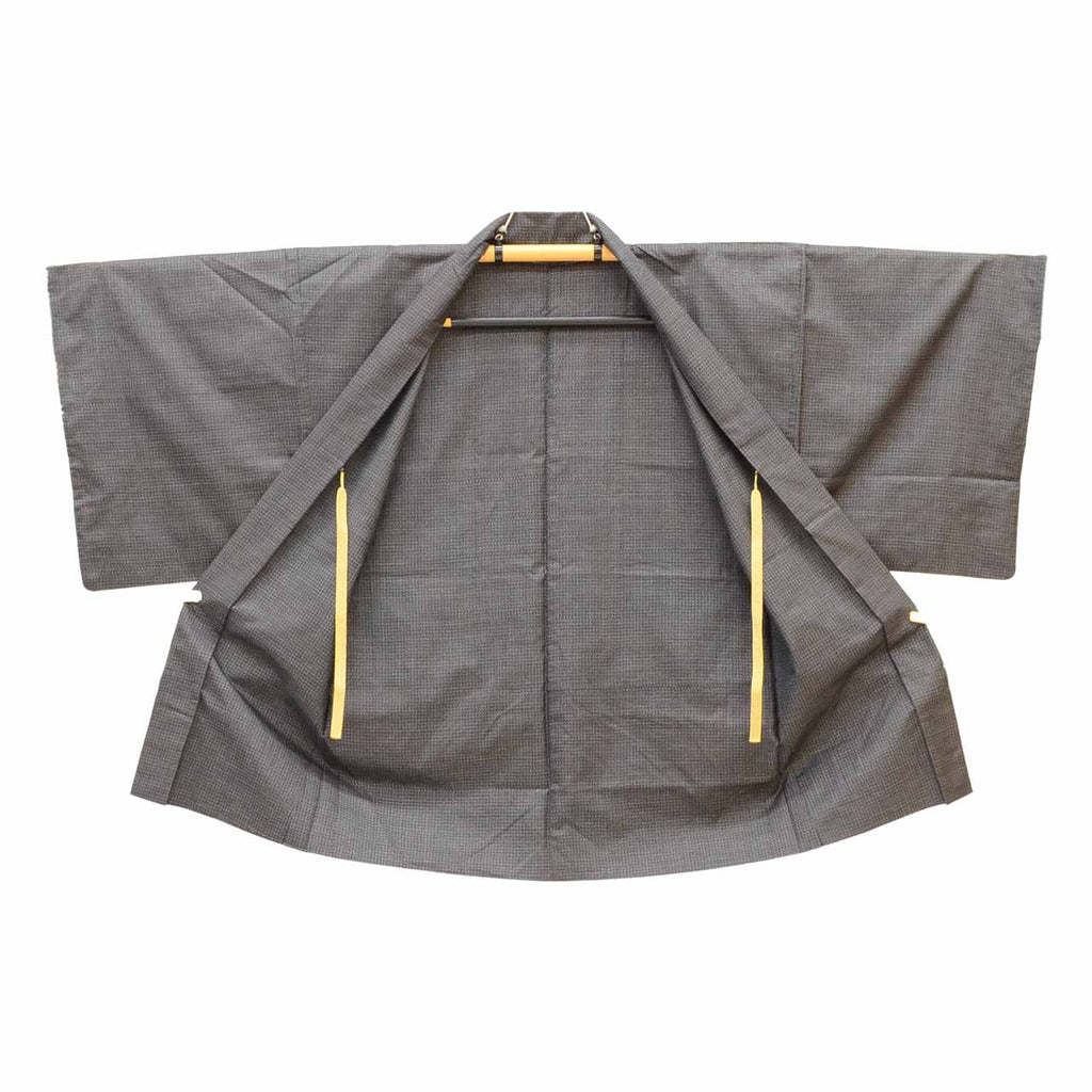 [Used] Recycled Kimono and Haori Set Ensemble for Men, Oshima Tsumugi Silk, Sleeve Length 68.7cm (27.0in), Body Length 143.5cm (56.5in), Size M, Navy Blue, Kasuri Pattern, with Haori Cord, Men's uu2289b 