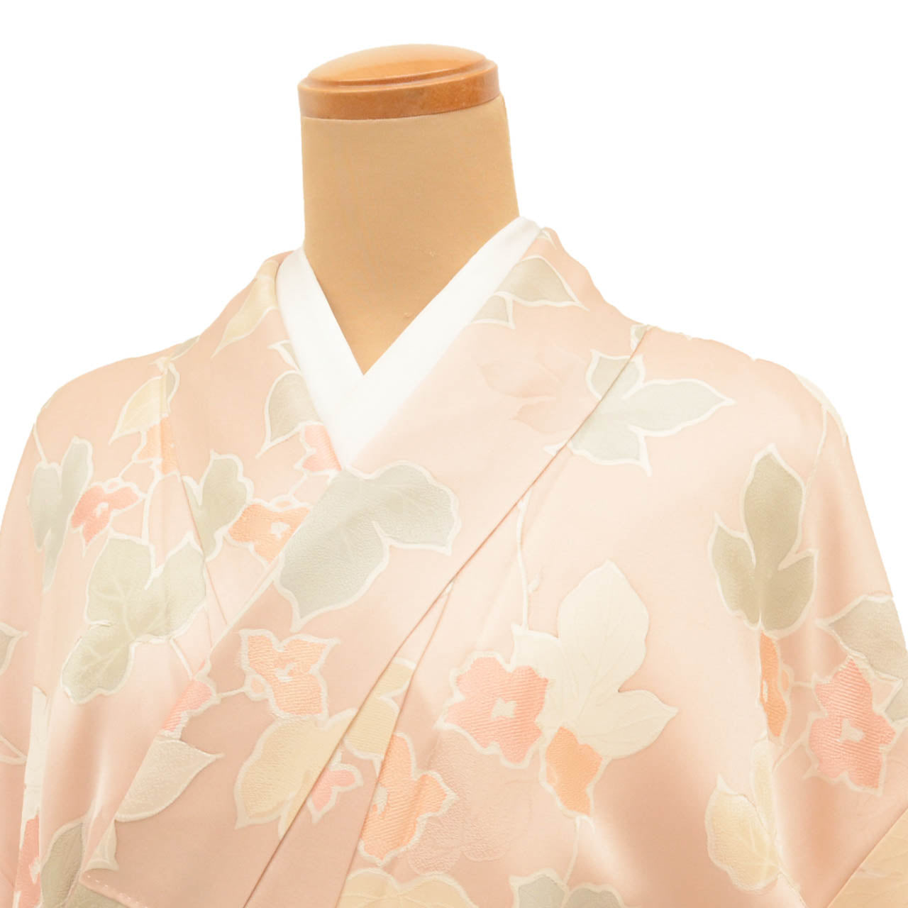 [Used] Recycled Kimono, Komon Kimono, Pure Silk, Size S (Slightly Plus Size L), Good Condition, Length 155.5cm (61.2in), Sleeve Length 63.0cm (24.8in), Lined, Ready-made, Unused, Pink Ivy Pattern, Silk, Reuse uu2307b 