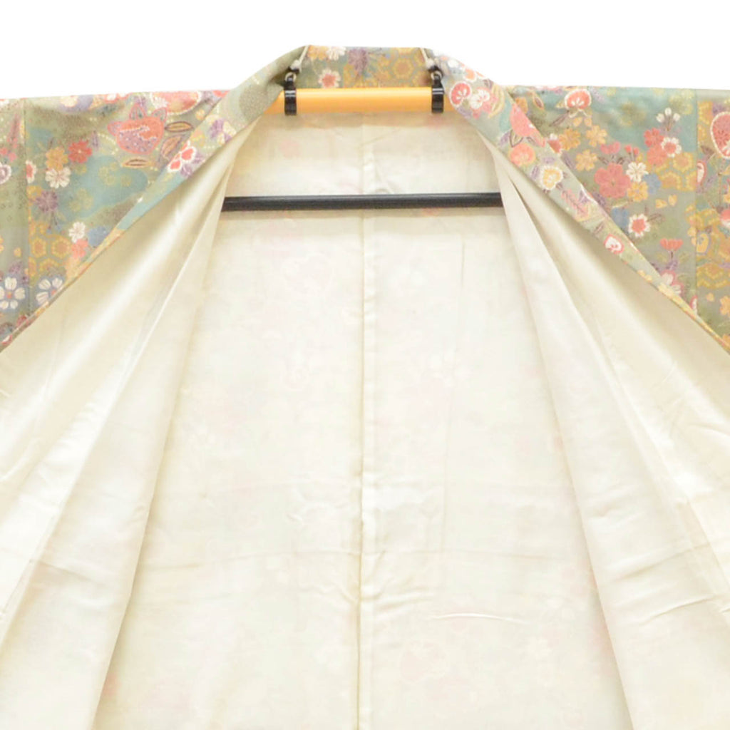 [Used] Recycled Kimono, Komon style, Pure Silk, Size M (Slightly Plus Size L), Good Condition, Length 156.5cm (61.6in), Sleeve Length 63.7cm (25.1in), Lined, Ready-made, Unused, Gold embroidery, Green, Four Seasons Flowers, Silk, Reuse uu2308b 