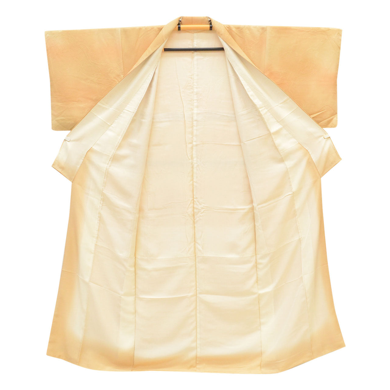 [Used] Recycled Kimono, Plain Color, Silk, Size S, Good Condition, Length 155.0cm (61.0in), Sleeve Length 65.0cm (25.6in), Lined, Ready-made, Single Family Crest, Brown, Wave Pattern, Silk, Reuse uu2341b 