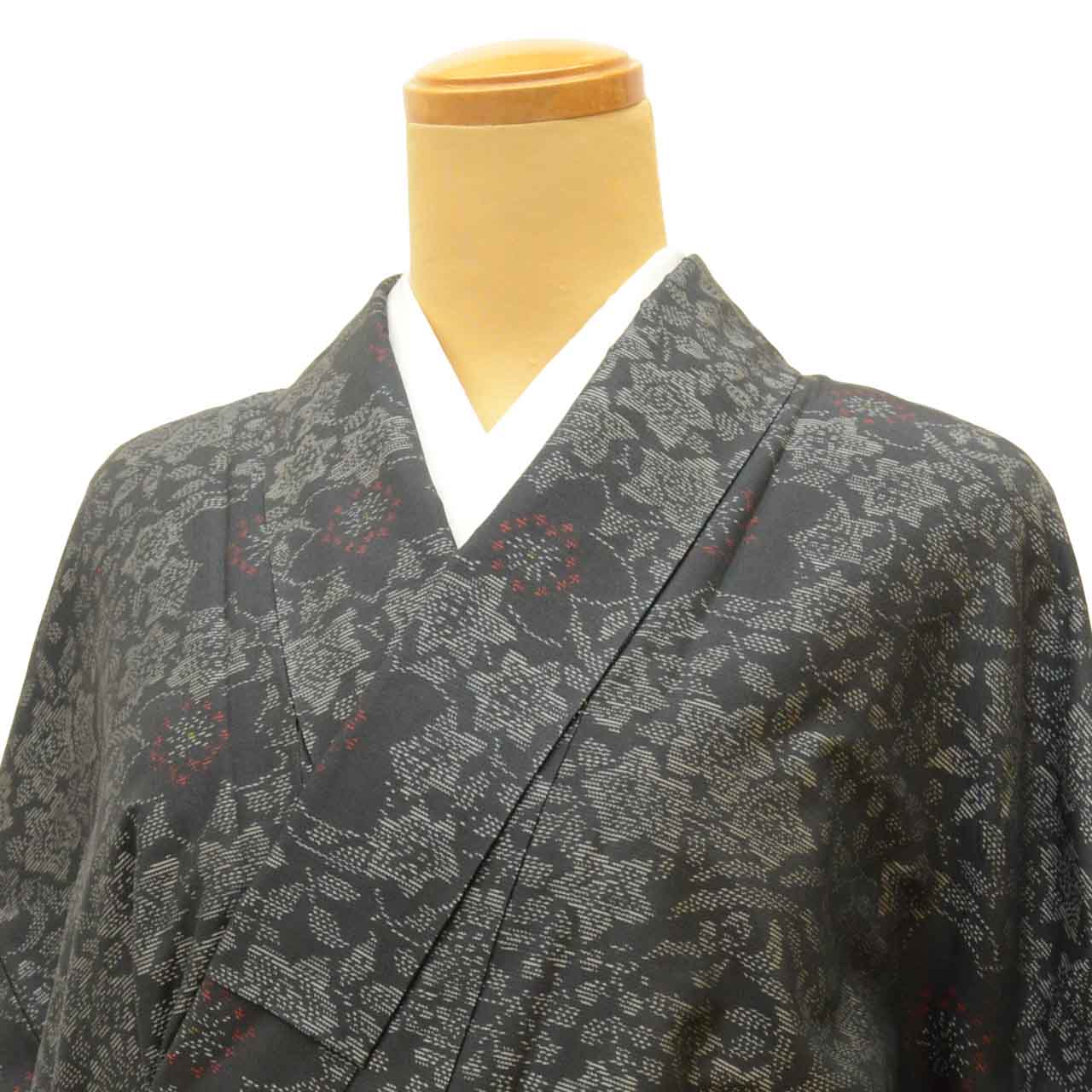 Vintage Japanese Kimono | Oshima Tsumugi | Black Silk | Bellflower Pattern | Yokoso-shiki | Size M-L | Sustainable | uu2393b