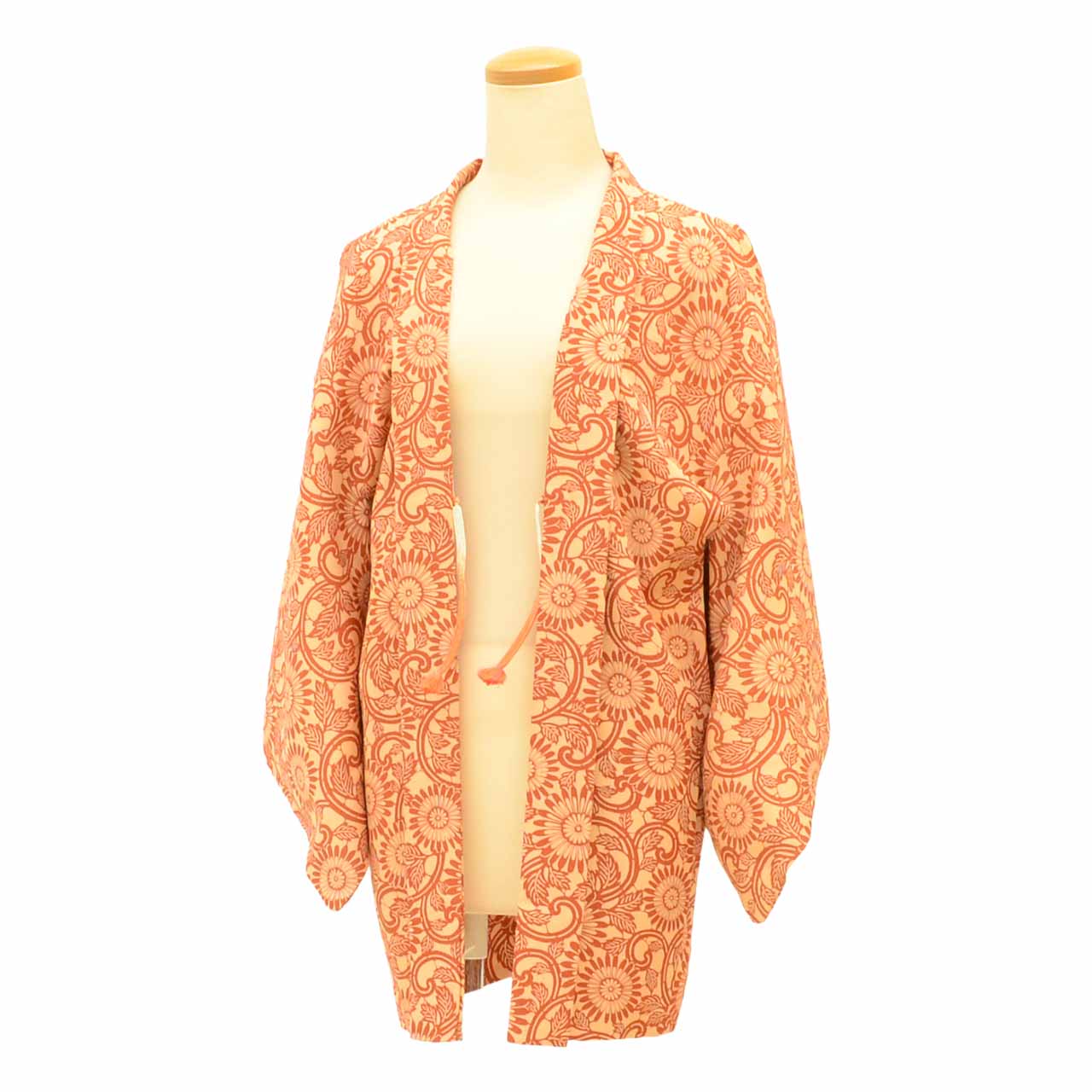 [Used] Haori (kimono jacket) - Recycled kimono, pure silk, brown, floral arabesque pattern, with haori cord, length 78.0cm (30.7in), sleeve length 63.7cm (25.1in), SILK, Reuse uu2443b 