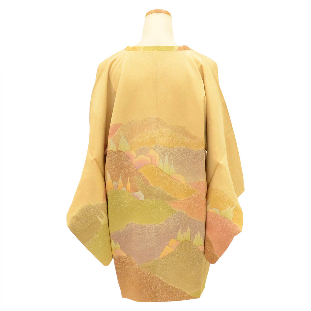 Vintage Japanese Kimono | Michiyuki Coat | Beige Silk | Mountain Pattern | Sustainable | uu2477b