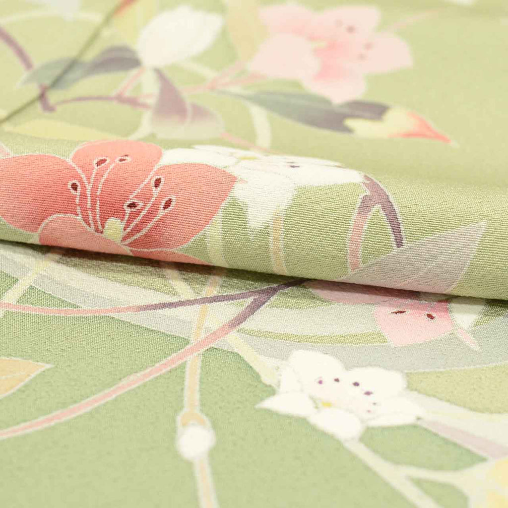 [Used] Recycled Kimono, Visiting Kimono, Pure Silk, Size M, Excellent Condition, Length 157.2cm (61.9in), Sleeve Length 65.5cm (25.8in), Lined, Ready-made, Yuzen Dyeing, Green, Floral and Flowing Water Pattern, Silk, Reuse uu2528b 