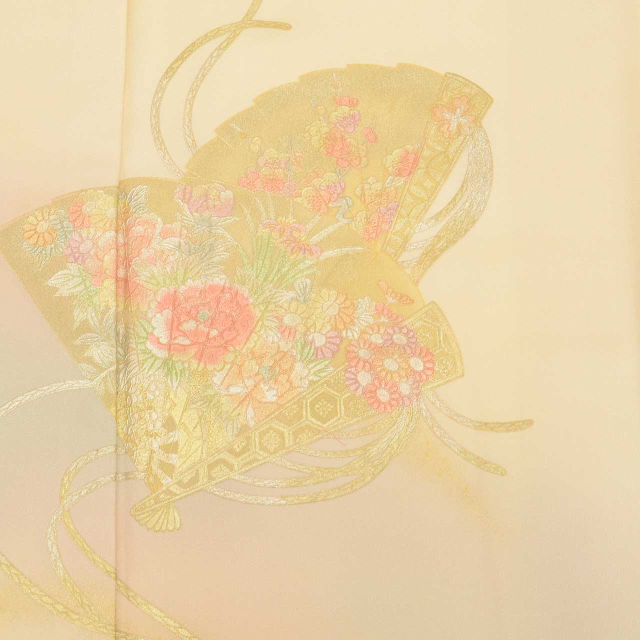 [Used] Recycled Kimono, Visiting Kimono, Pure Silk, Size L (Slightly Plus Size L), Excellent Condition, Length 161.8cm (63.7in), Made by Yamato, Sleeve Length 65.2cm (25.7in), Lined, Ready-made, Gold Embellishments, White, Fan Design, SILK, Reuse, uu2535b 