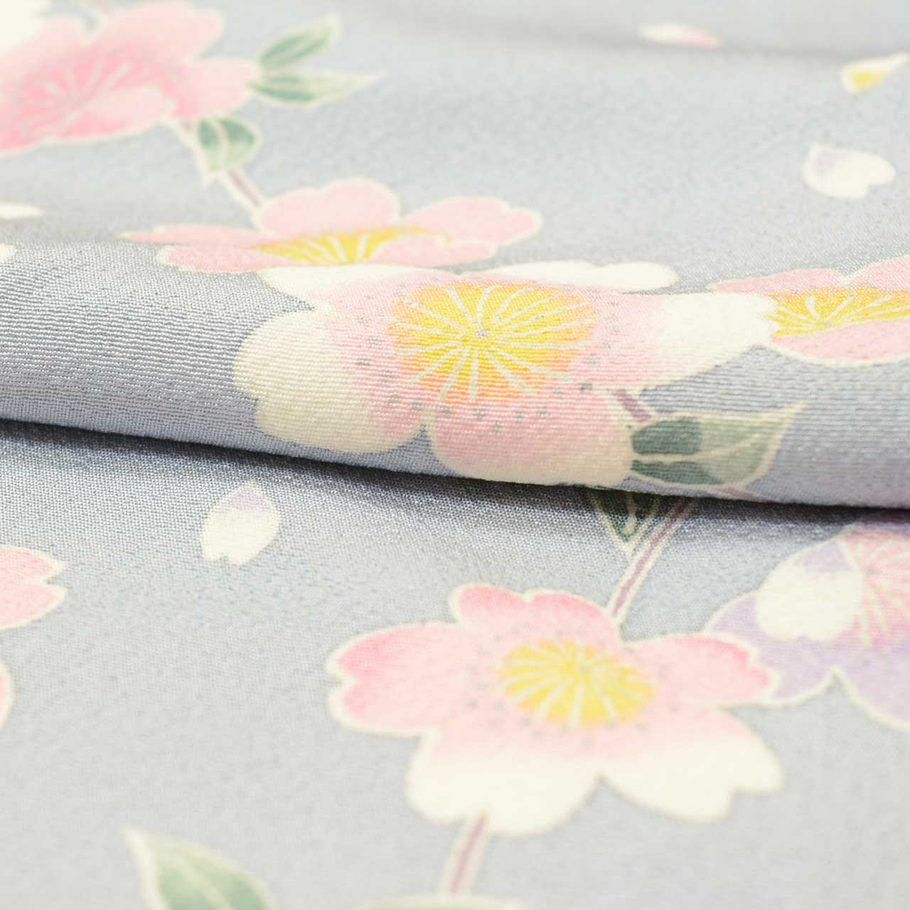[Used] Recycled Kimono, Komon style, Pure Silk, Size L (Slightly Plus Size L), Excellent Condition, Length 165.5cm (65.2in), Sleeve Length 67.5cm (26.6in), Lined, Ready-made, Gray with Cherry Blossom Pattern, Silk, Reused, uu2558b 
