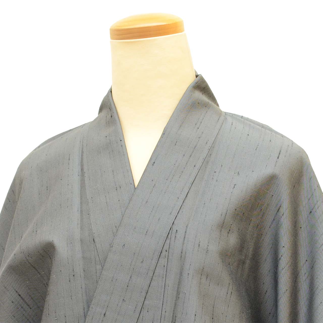 [Used] Vertical Stripe Tsumugi Recycled Kimono, Men's, Pure Silk, Size L, Excellent Condition, Length 147.3cm (58.0in), Sleeve Length 76.2cm (30.0in), Lined, Pearl Tone Processed, Gray, Ready-made, Beautiful Condition, Plain, Silk, Reuse uu2584b 