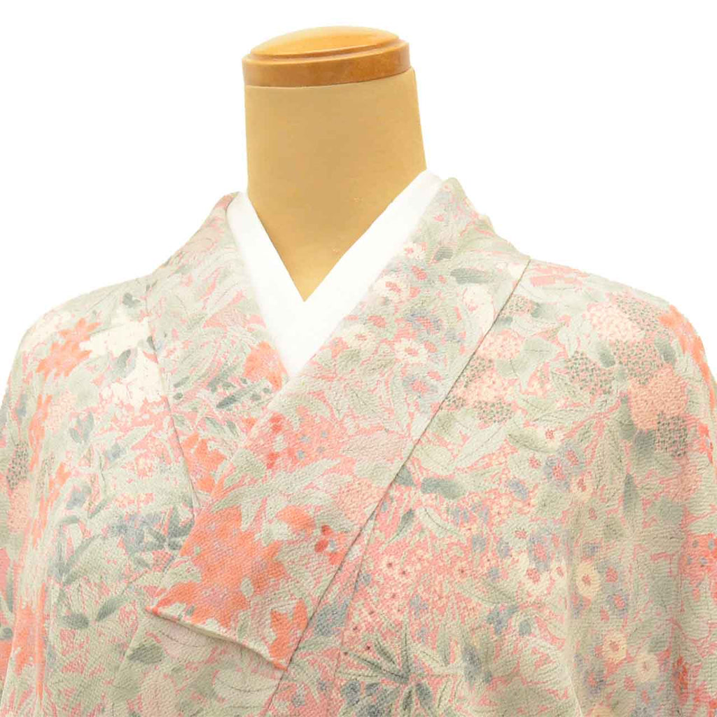 [Used] Recycled Kimono, Komon style, Pure Silk, Size SS (Small Height), Good Condition, Length 147.0cm (57.9in), Sleeve Length 61.5cm (24.2in), Lined, Ready-made, Crepe fabric, Pink, Floral pattern, Silk, Reused, uu2674b 