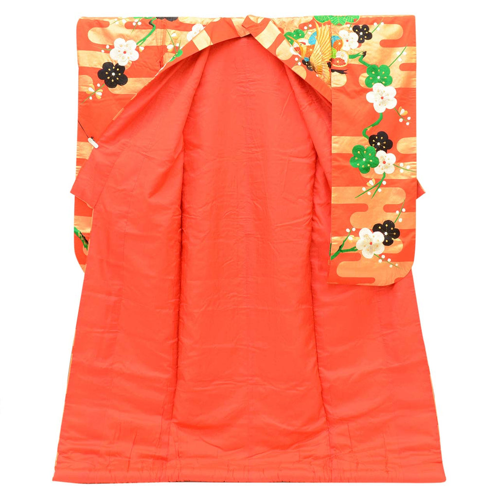[Used] Recycled Kimono, Irouchikake (Wedding Kimono), Synthetic Fiber, Sleeve Length 66.0cm (26.0in), Body Length 187.0cm (73.6in), Size M, Red, Crane and Pine Tree Pattern, Embroidery, Gold Thread Embroidery, uu2696b 