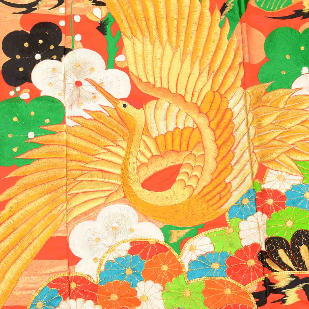 [Used] Recycled Kimono, Irouchikake (Wedding Kimono), Synthetic Fiber, Sleeve Length 66.0cm (26.0in), Body Length 187.0cm (73.6in), Size M, Red, Crane and Pine Tree Pattern, Embroidery, Gold Thread Embroidery, uu2696b 