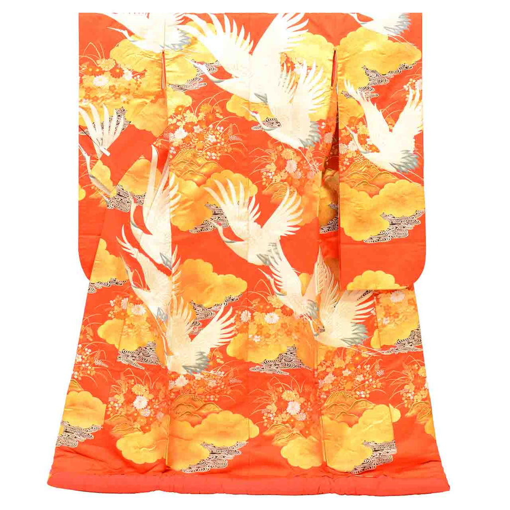 [Used] Recycled Kimono, Irouchikake (Wedding Kimono), Pure Silk, Sleeve Length 66.5cm (26.2in), Body Length 191.0cm (75.2in), Size L, Red, Crane and Autumn Flower Pattern, Embroidery, Gold Thread, Foil Finish, uu2699b 