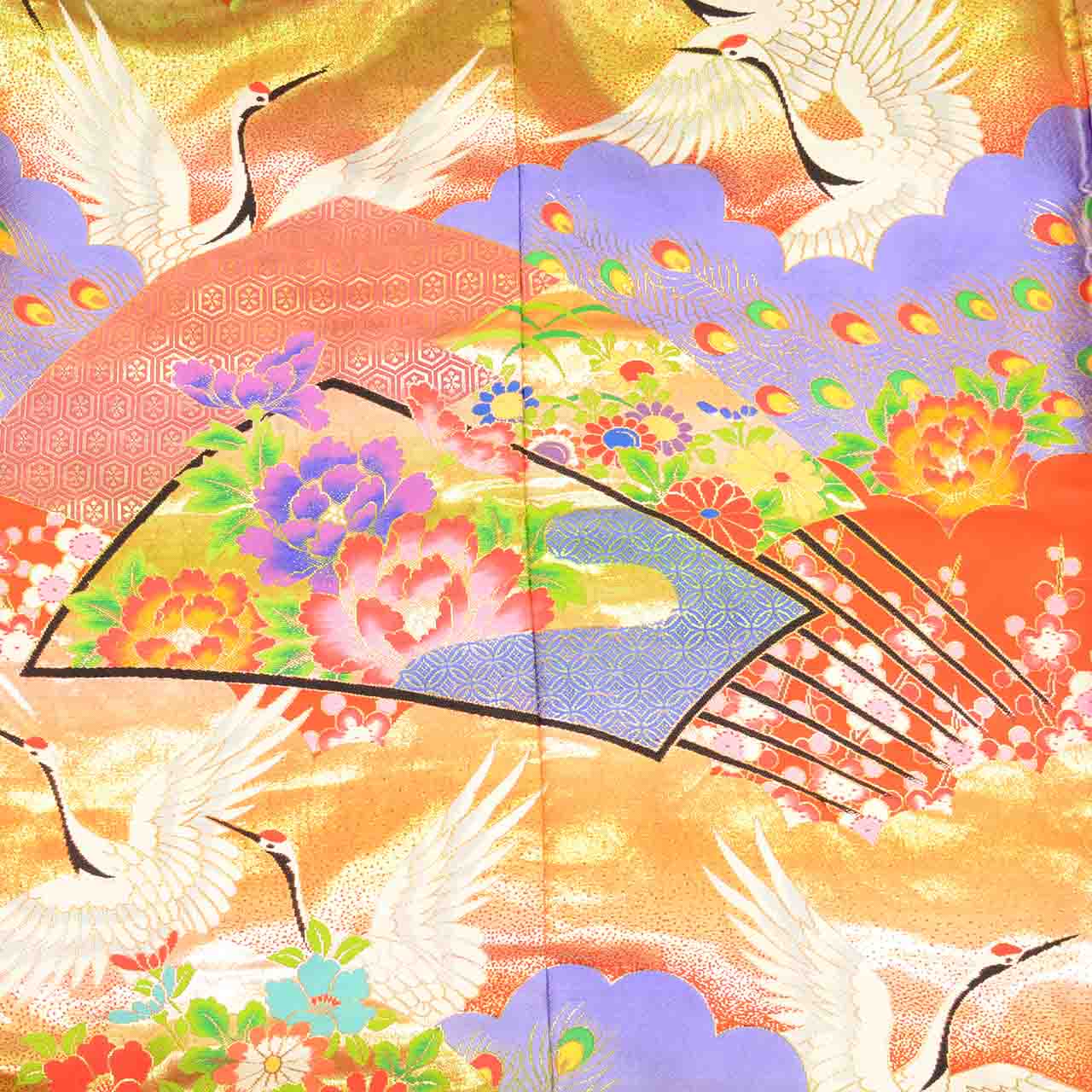 [Used] Recycled Kimono, Irouchikake (Wedding Kimono), Pure Silk, Sleeve Length 65.3cm (25.7in), Body Length 200.0cm (78.7in), Size LL, Red, Crane and Flower Pattern, Embroidery, Gold Thread, Foil Finish uu2700b 
