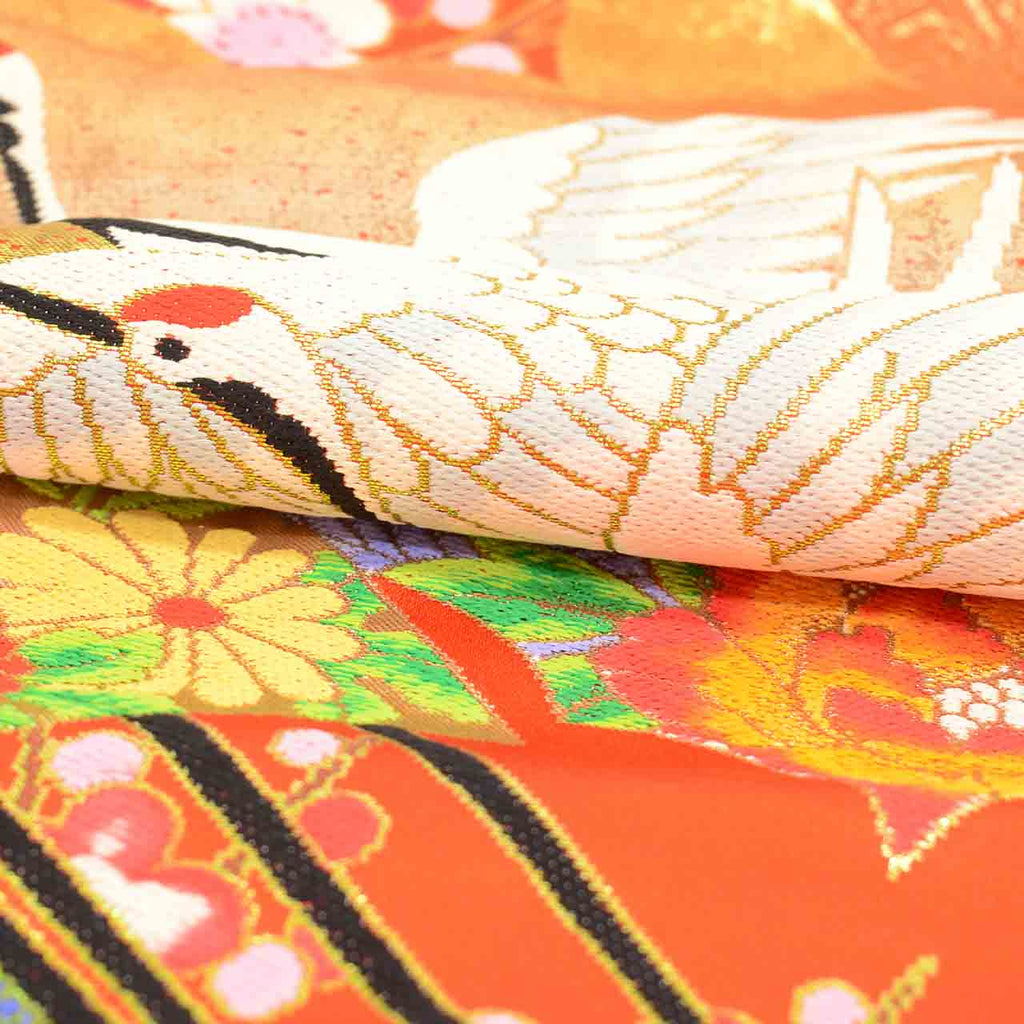 [Used] Recycled Kimono, Irouchikake (Wedding Kimono), Pure Silk, Sleeve Length 65.3cm (25.7in), Body Length 200.0cm (78.7in), Size LL, Red, Crane and Flower Pattern, Embroidery, Gold Thread, Foil Finish uu2700b 