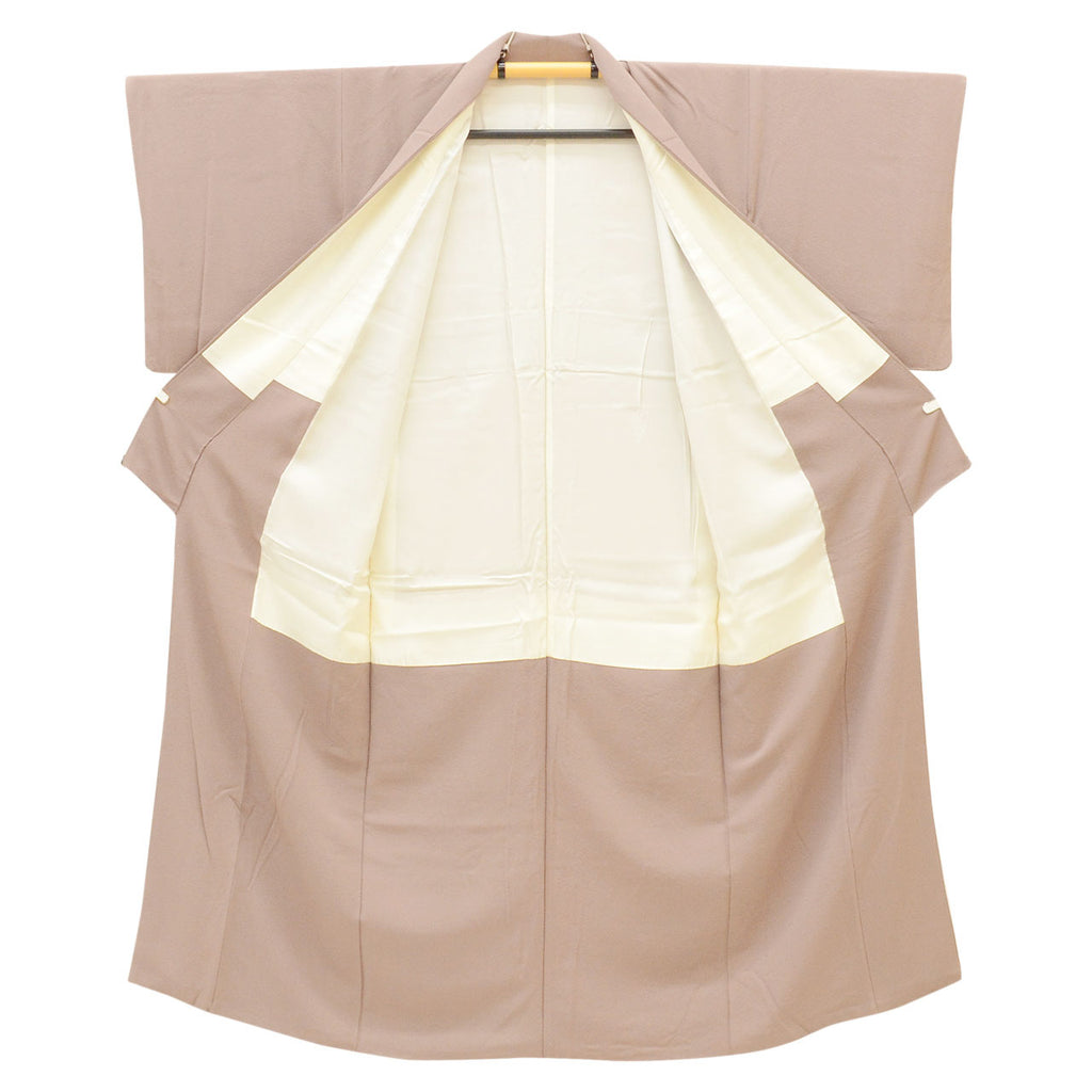 [Used] Recycled Kimono, Plain Color, Silk, Size S, Good Condition, Length 150.5cm (59.3in), Sleeve Length 61.5cm (24.2in), Lined, Ready-made, One Family Crest, Signature, Textured Weave, Purple, Dyed by Masateru Ueda, Silk, Reuse, uu2736b 