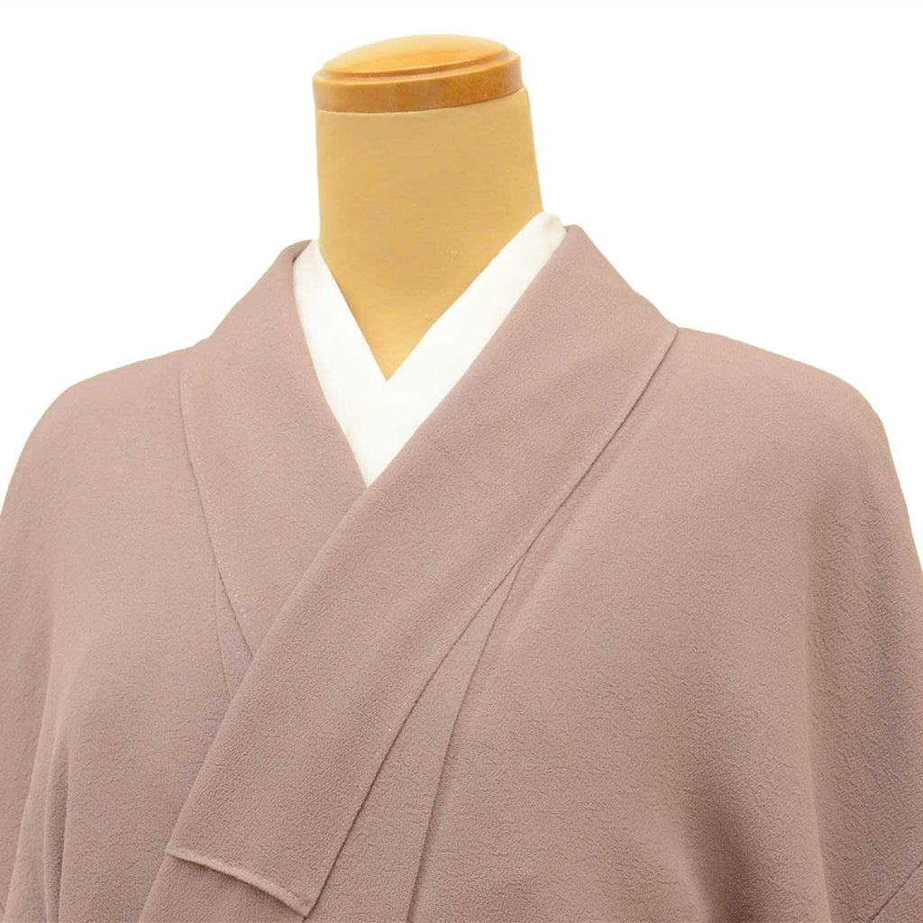 [Used] Recycled Kimono, Plain Color, Silk, Size S, Good Condition, Length 150.5cm (59.3in), Sleeve Length 61.5cm (24.2in), Lined, Ready-made, One Family Crest, Signature, Textured Weave, Purple, Dyed by Masateru Ueda, Silk, Reuse, uu2736b 