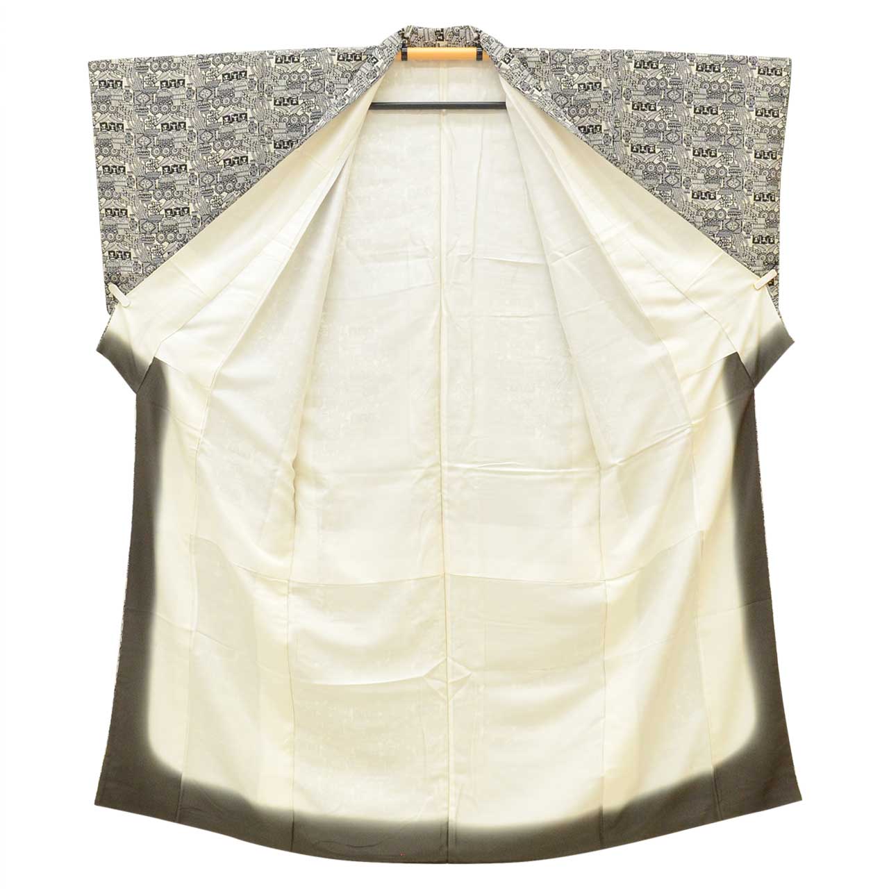 [Used] Recycled Kimono, Komon style, Pure Silk, Size S, Excellent Condition, Length 154.0cm (60.6in), Stencil Dyeing, Sleeve Length 65.0cm (25.6in), Lined, Ready-made, White, Material: Silk, Reuse, uu2768b 