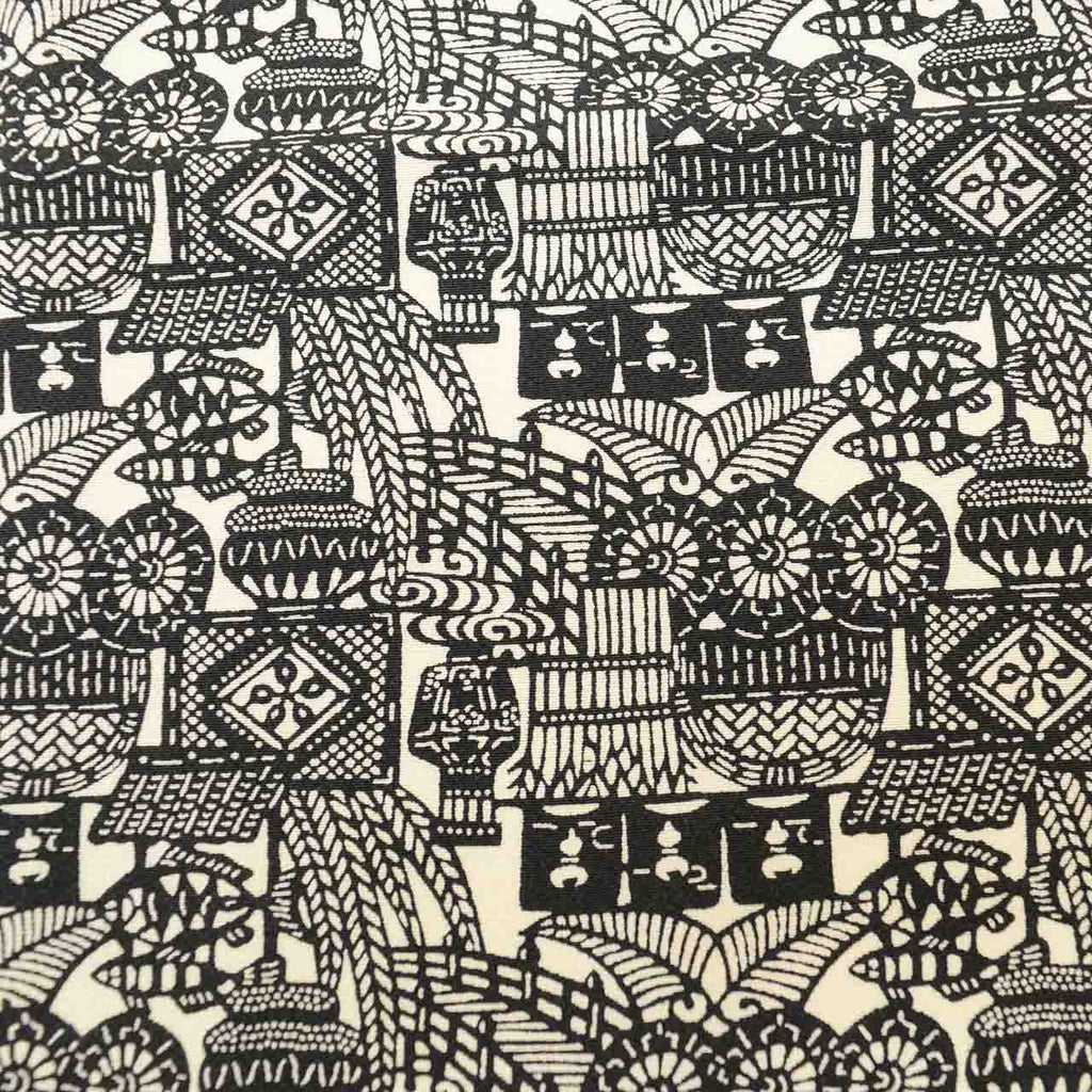 [Used] Recycled Kimono, Komon style, Pure Silk, Size S, Excellent Condition, Length 154.0cm (60.6in), Stencil Dyeing, Sleeve Length 65.0cm (25.6in), Lined, Ready-made, White, Material: Silk, Reuse, uu2768b 