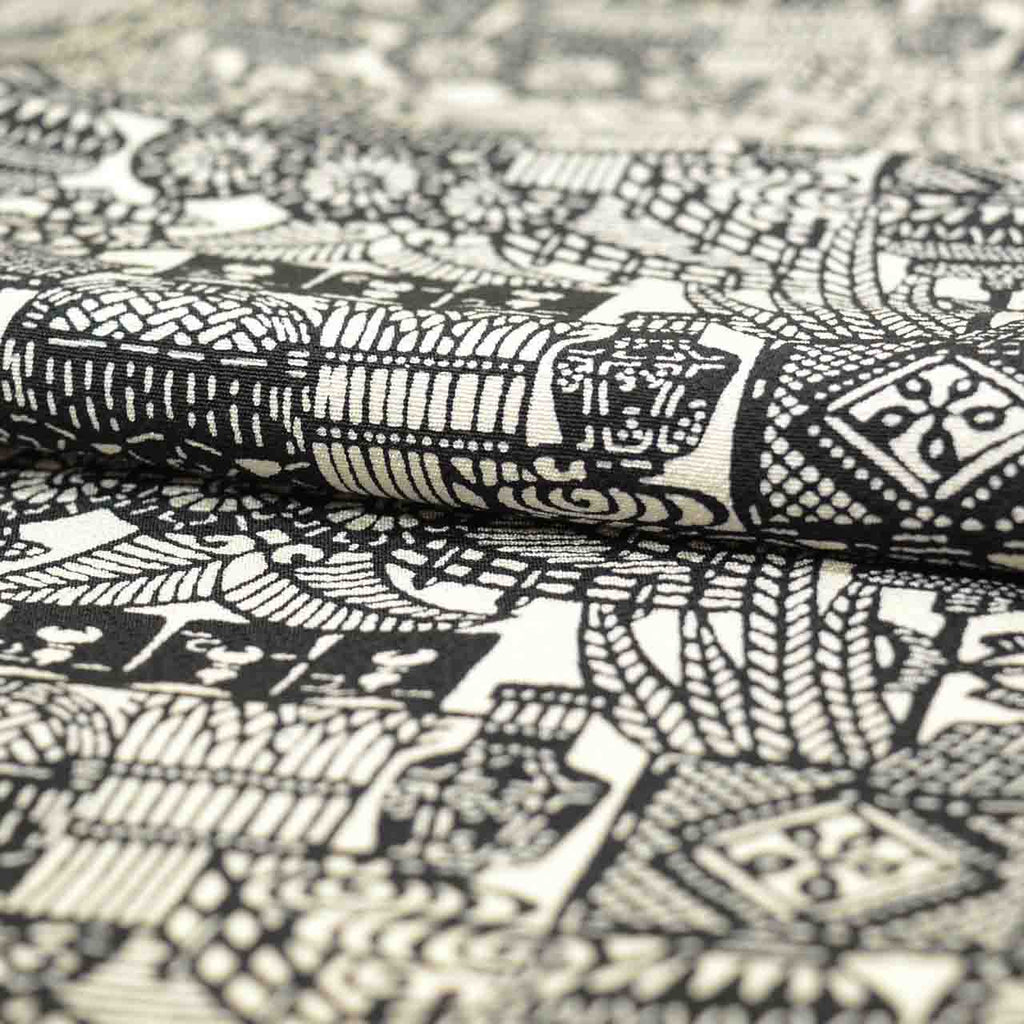 [Used] Recycled Kimono, Komon style, Pure Silk, Size S, Excellent Condition, Length 154.0cm (60.6in), Stencil Dyeing, Sleeve Length 65.0cm (25.6in), Lined, Ready-made, White, Material: Silk, Reuse, uu2768b 