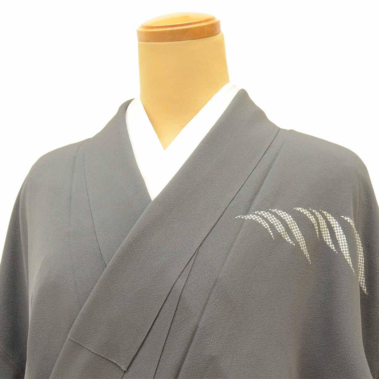 Vintage Japanese Kimono | Tsukesage | Gray Silk | Plover Wave | Gold Thread | Umemi Guard | Size L | Sustainable | uu2776b