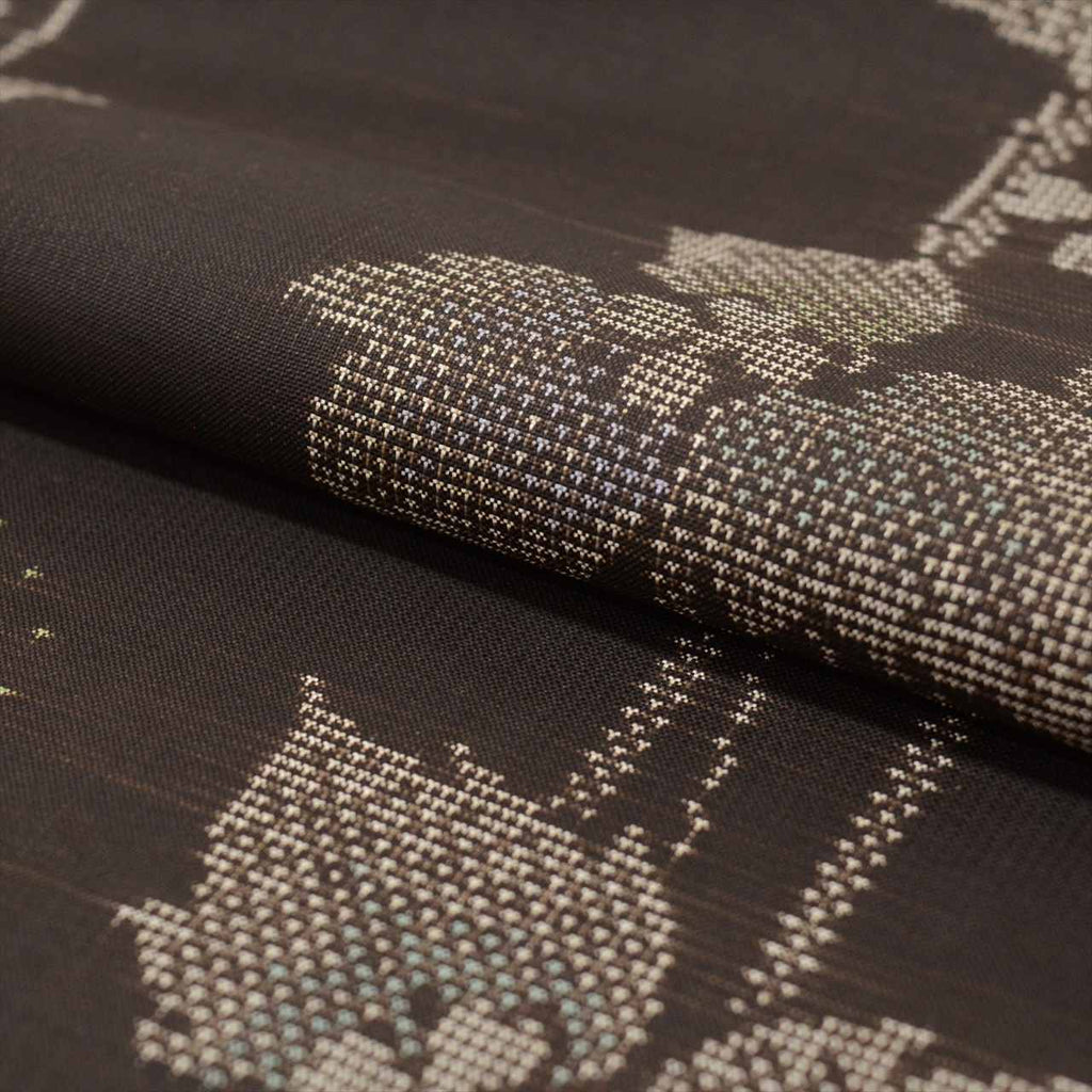 Vintage Japanese Kimono | Oshima Tsumugi | Brown Silk | Ivy Pattern | 7-Maruki Mud-dyed | Dry-cleaned | Size L | Sustainable | uuc0025a20