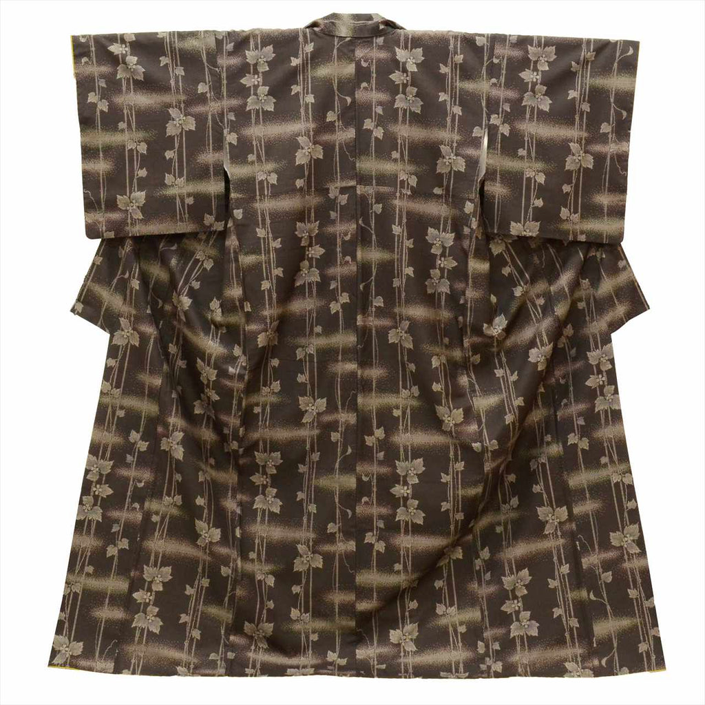 Vintage Japanese Kimono | Oshima Tsumugi | Brown Silk | Ivy Pattern | 7-Maruki Mud-dyed | Dry-cleaned | Size L | Sustainable | uuc0025a20