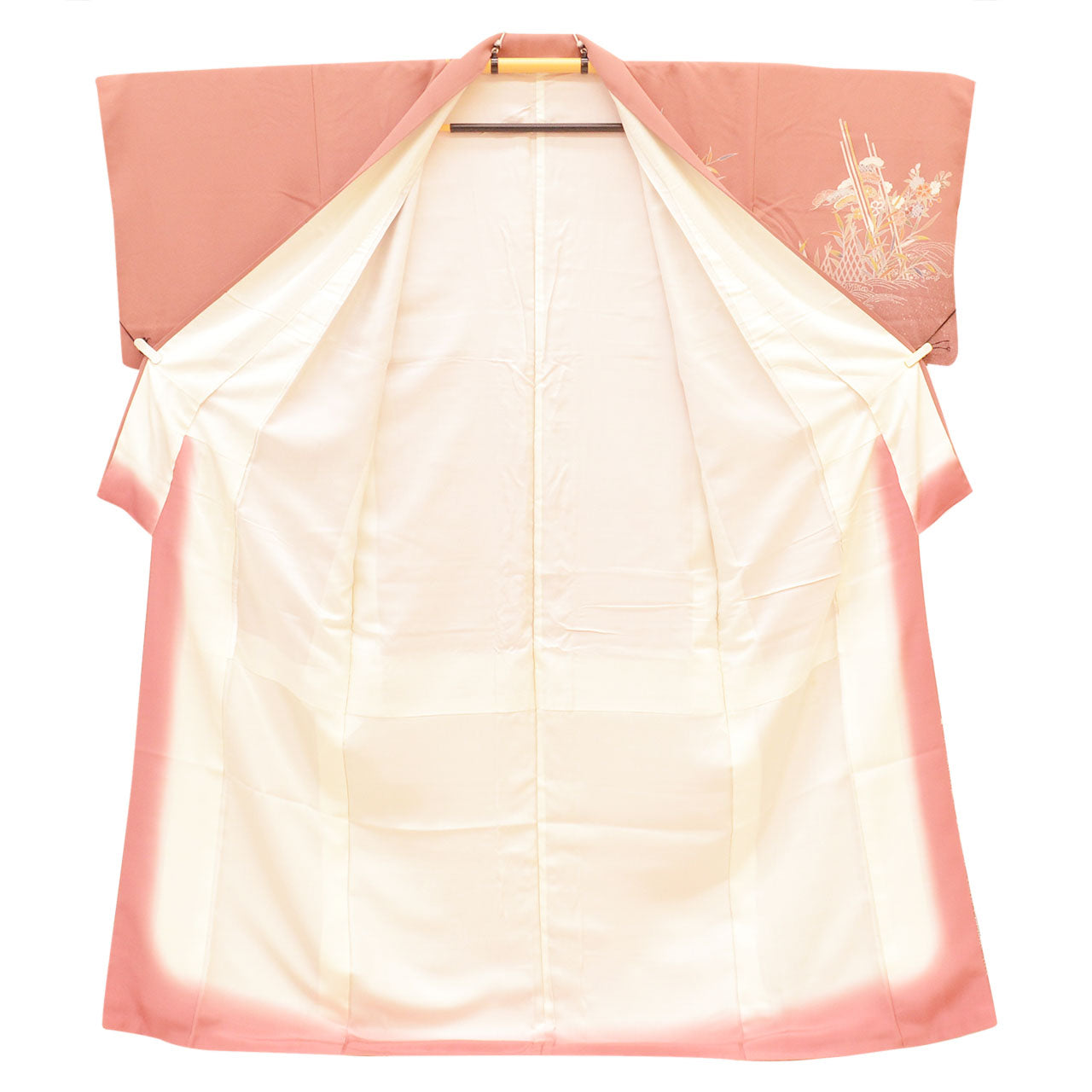 [Used] Recycled Kimono, Visiting Kimono, Pure Silk, Size L (Slightly Plus Size L), Good Condition, Length 161.8cm (63.7in), Sleeve Length 67.0cm (26.4in), Lined, Ready-made, Gold Embroidery, Purple, Mandarin Orange, Pine, Waves, SILK, Reuse vv0002 