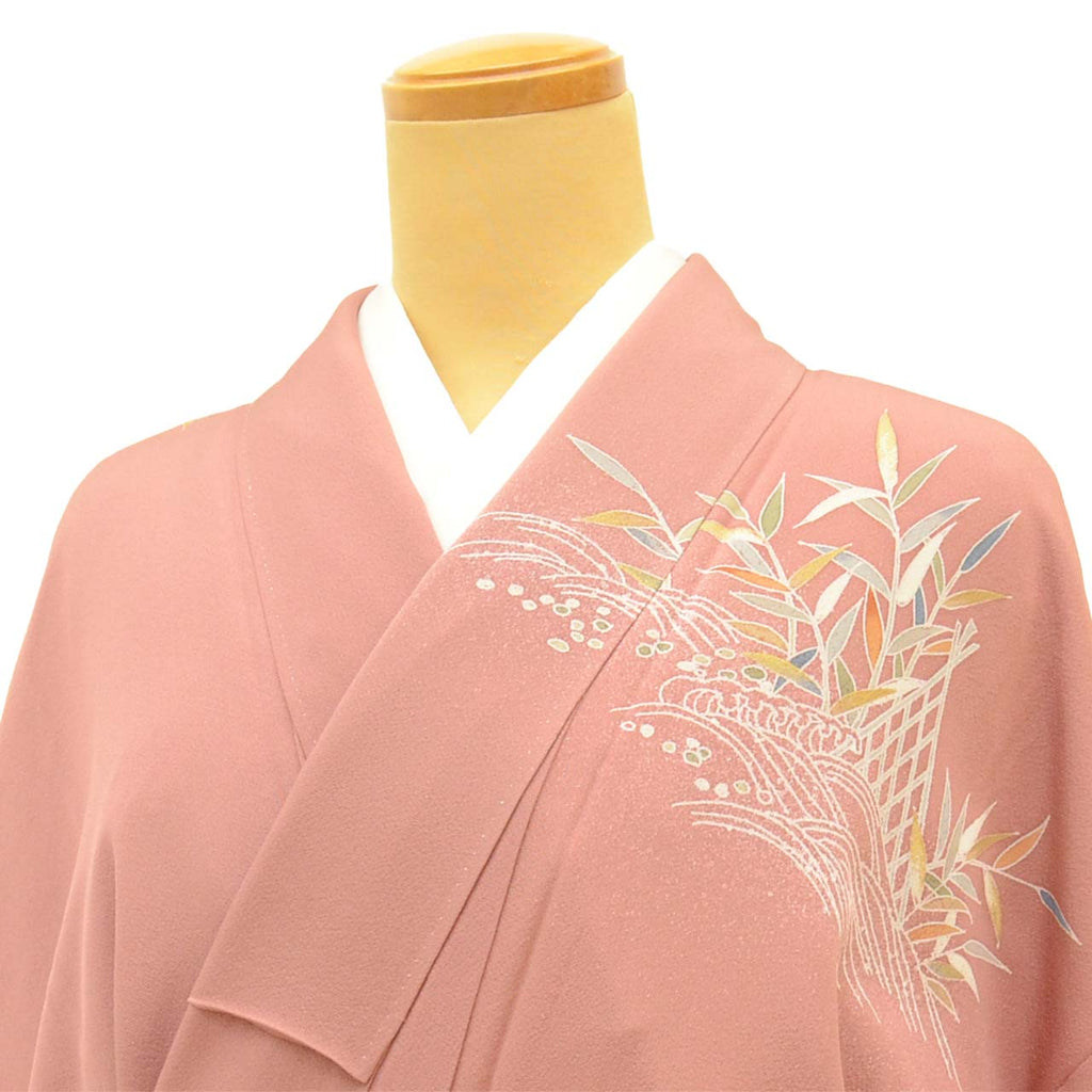 [Used] Recycled Kimono, Visiting Kimono, Pure Silk, Size L (Slightly Plus Size L), Good Condition, Length 161.8cm (63.7in), Sleeve Length 67.0cm (26.4in), Lined, Ready-made, Gold Embroidery, Purple, Mandarin Orange, Pine, Waves, SILK, Reuse vv0002 
