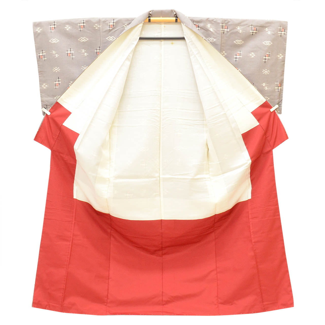 Vintage Japanese Kimono | Tsumugi | Gray Silk | Ryukyu Kasuri Pattern | Size L | Sustainable | vv0007