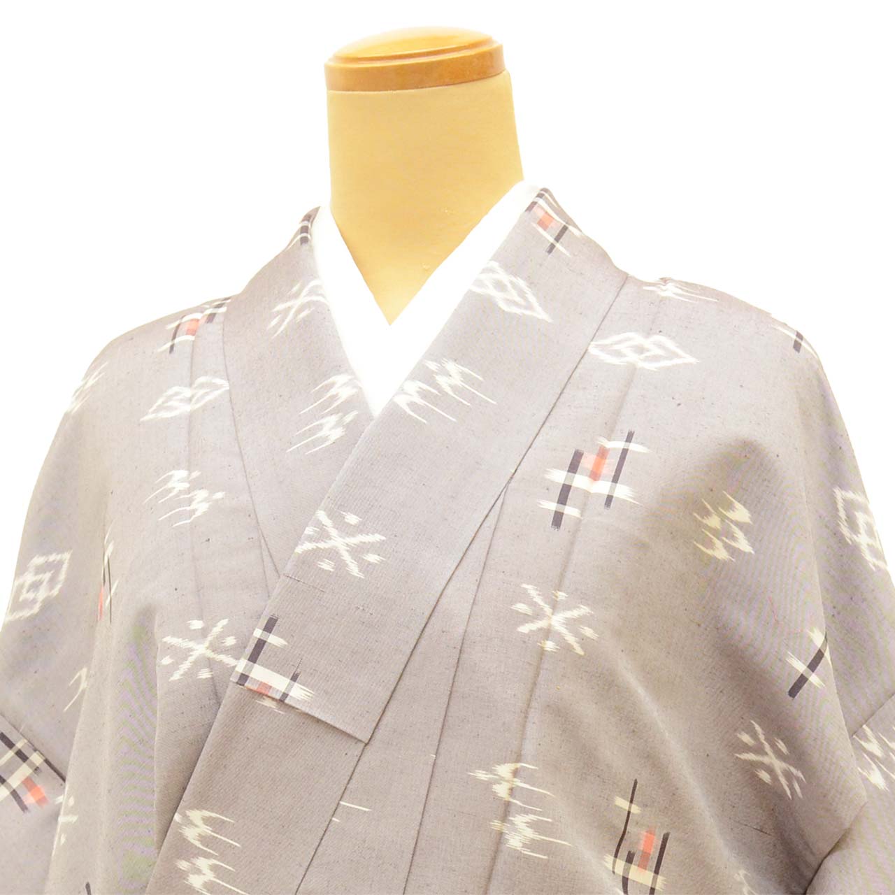 Vintage Japanese Kimono | Tsumugi | Gray Silk | Ryukyu Kasuri Pattern | Size L | Sustainable | vv0007