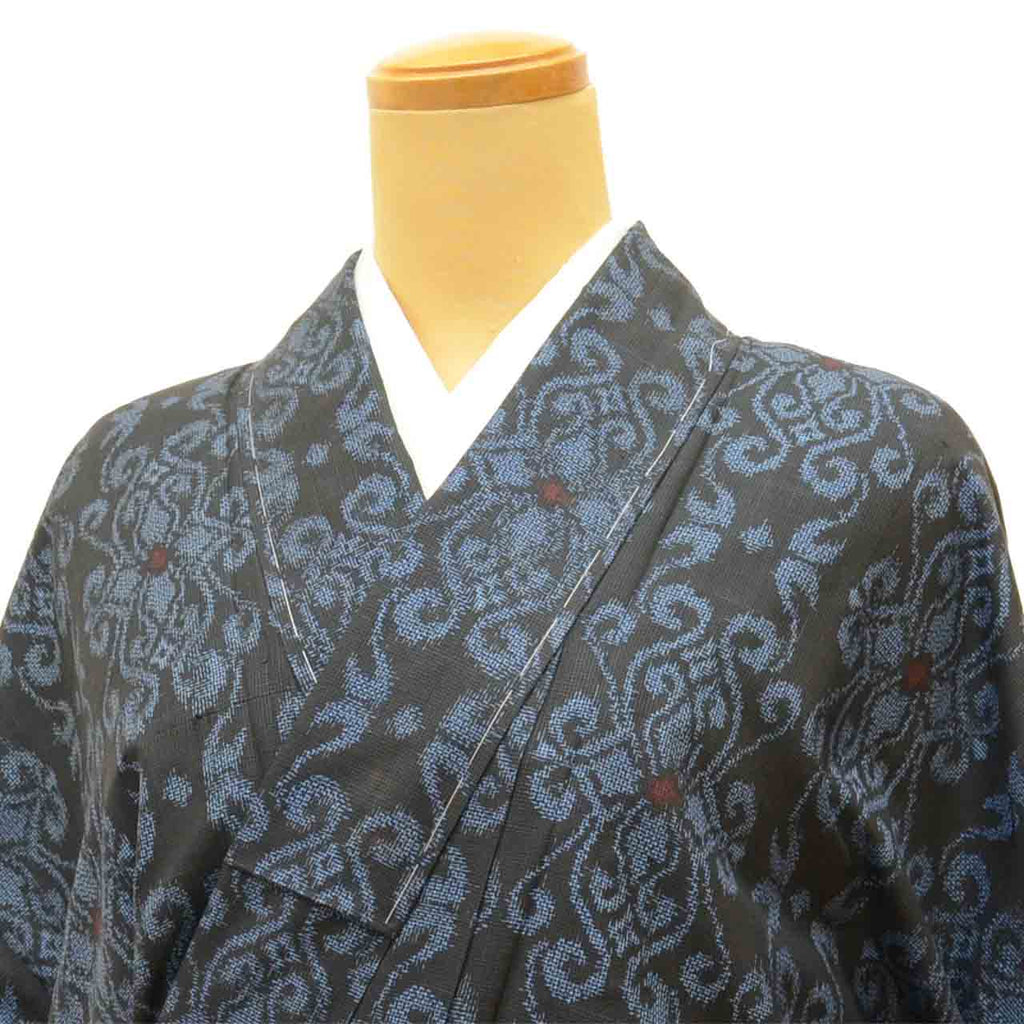 Vintage Japanese Kimono | Oshima Tsumugi | Navy Silk | Floral Pattern | Ichimotozuke 7-thread | Unused | Size M | Sustainable | vv0022
