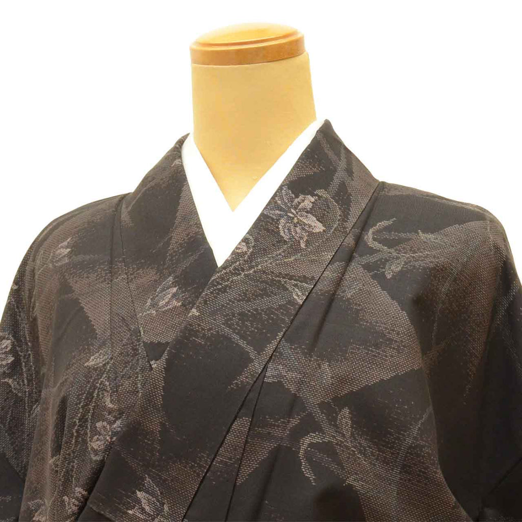 [Used] Authentic Oshima Tsumugi Silk Kimono, Recycled, Pure Silk, Size S, Excellent Condition, Length 155.5cm (61.2in), Tokiemon Fuji Silk Weaving, Sleeve Length 64.0cm (25.2in), Lined, Ready-made, Unused, SILK, Reuse, vvc0033a20 